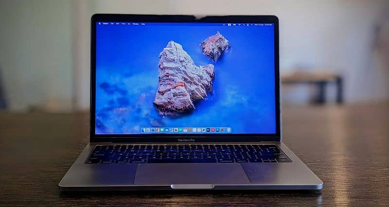 MacBook Pro 2017 0