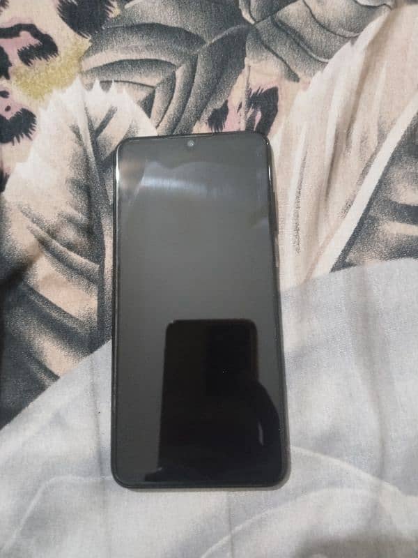 selling my Huawei p30 lite 4gb ram 128 battery replaced 1