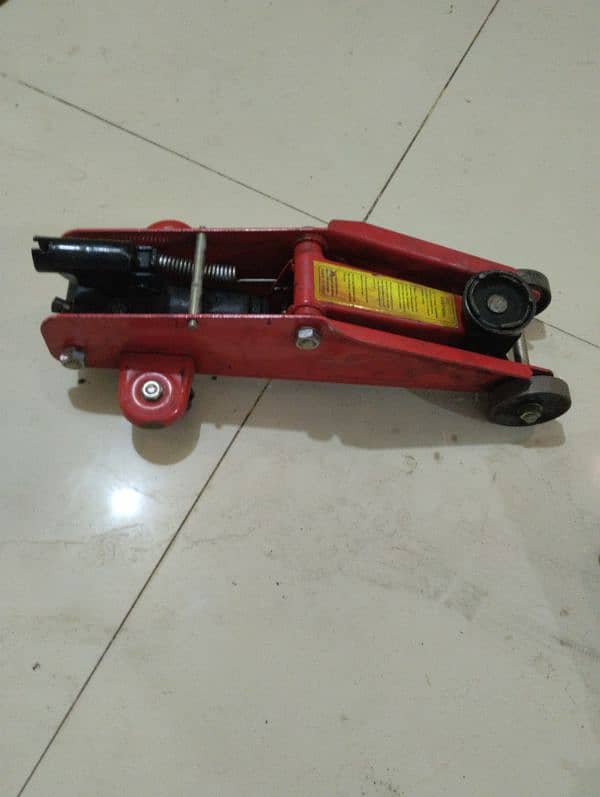 Hydraulic car jack 2