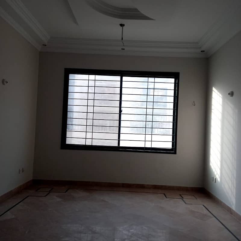 independent bungalow have three bed dd for rent in johar 2