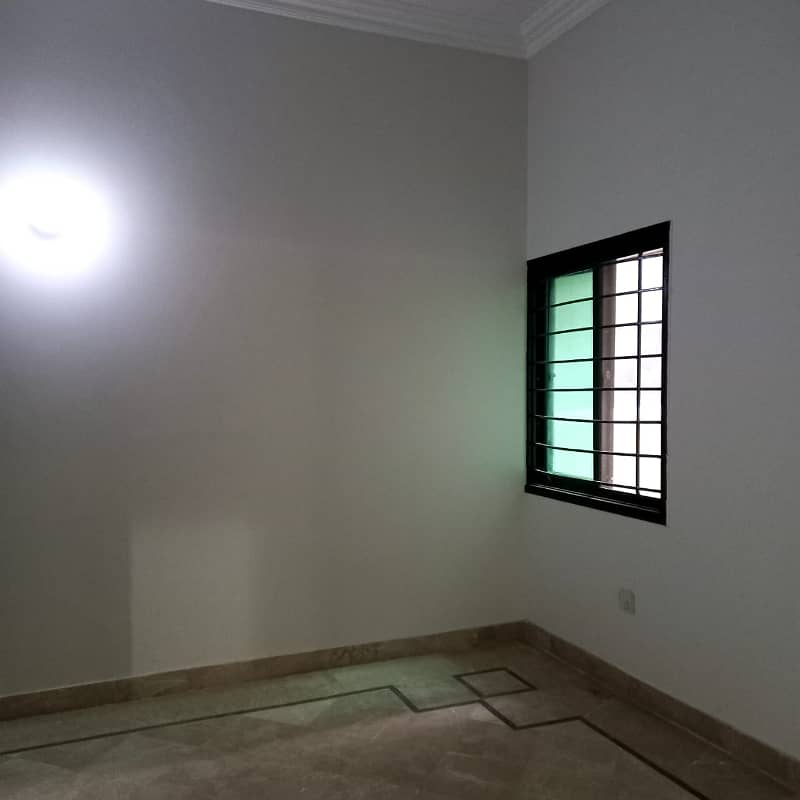 independent bungalow have three bed dd for rent in johar 3