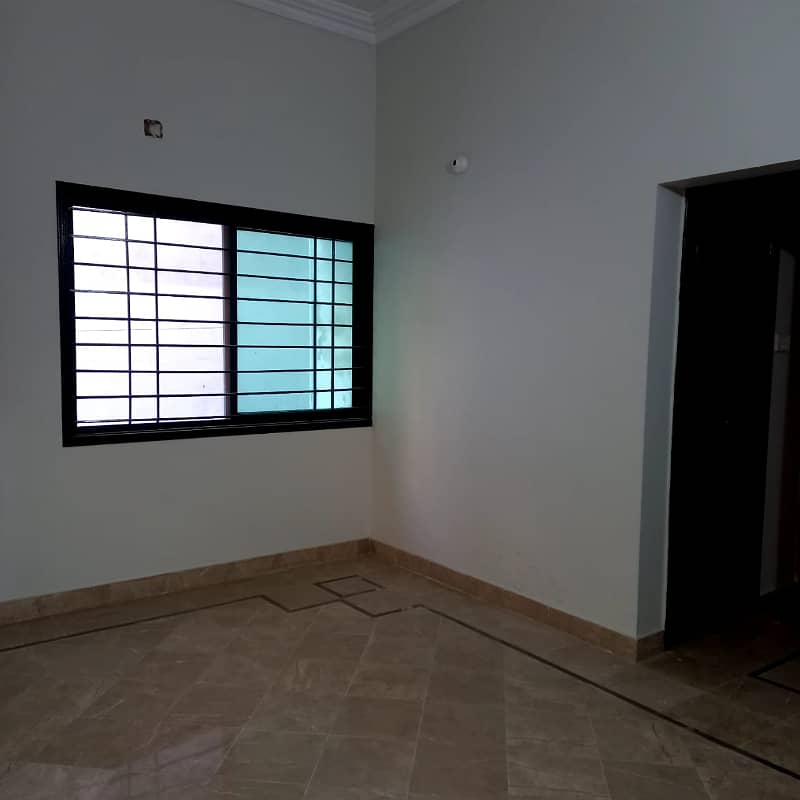 independent bungalow have three bed dd for rent in johar 5