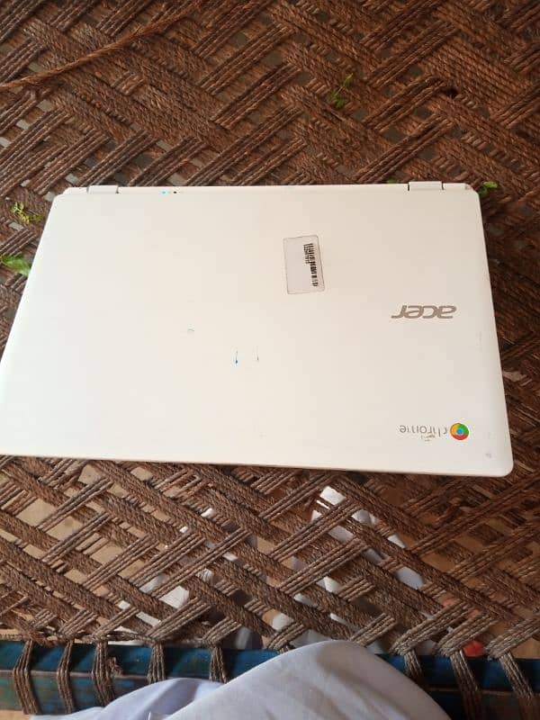 Acer Touch & Type Chromebook 2