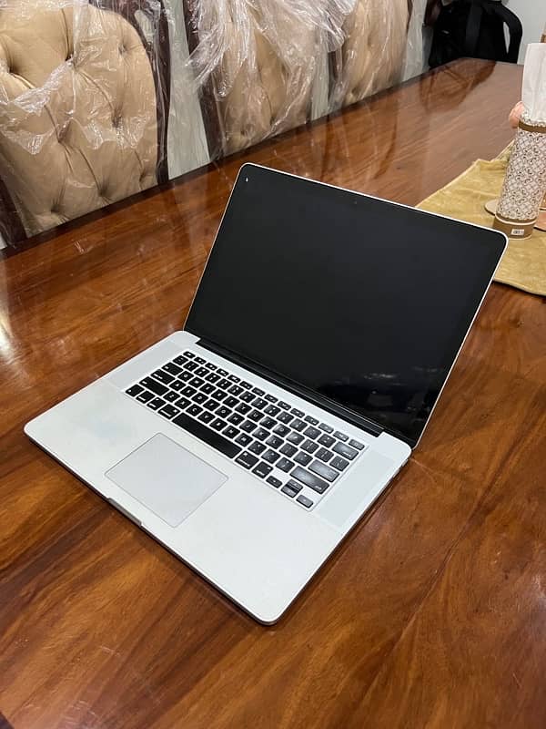 Macbook Pro 2015 Retina 15 inch 6