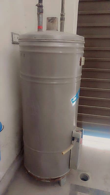 Gas Gyser 55 gallon 1