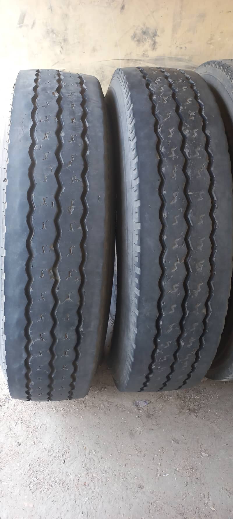 All long vehicles used tires available 4