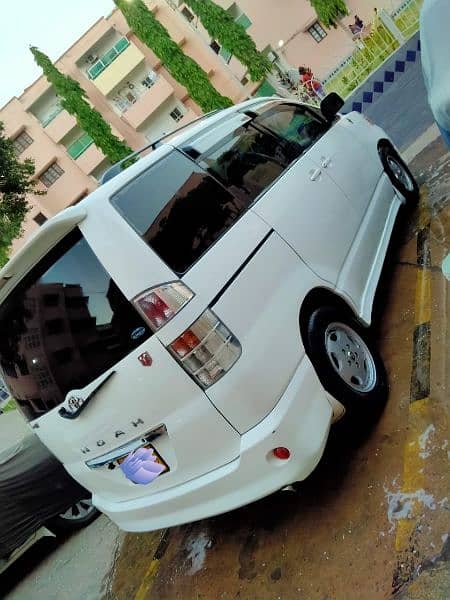 Toyota Noah Model 2003 , Req 2013 1