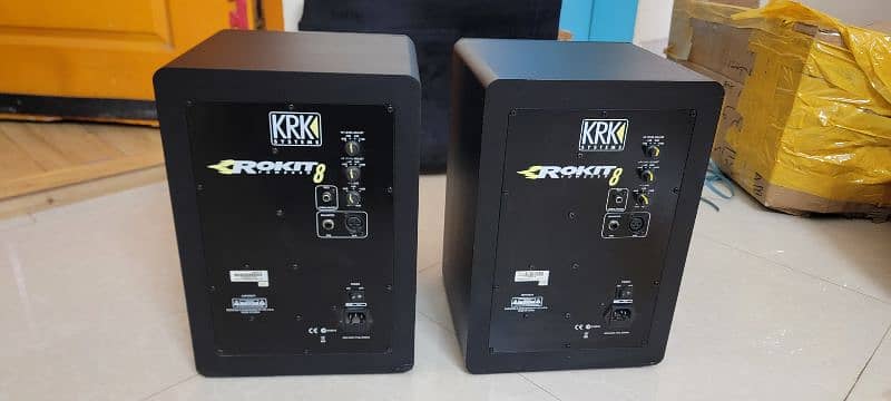 KRK ROKIT8 G3 STUDIO MONITOR 2