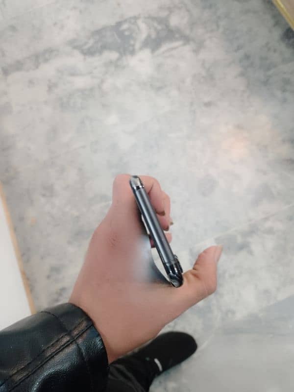 iphone xs black  jv 1