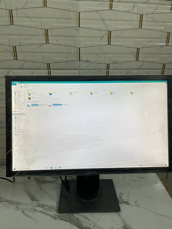 Dell 24 inch IPs monitor in fresh condition 1980X1080 3