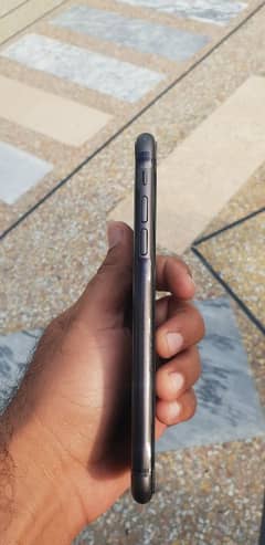 i phone 11 10/10 condition Non pta 64 Gb