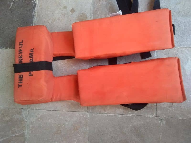 swimming life jacket 43 kg weight supported 4