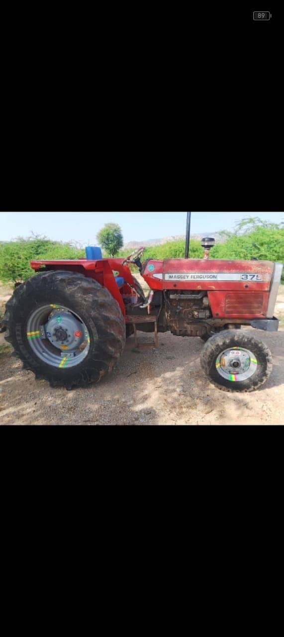 Massey Ferguson 375 Model 1992 0