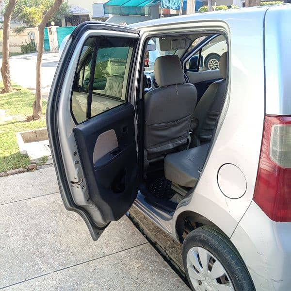 Suzuki Wagon R 2012 3