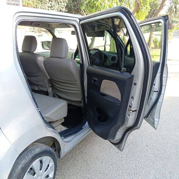 Suzuki Wagon R 2012 4