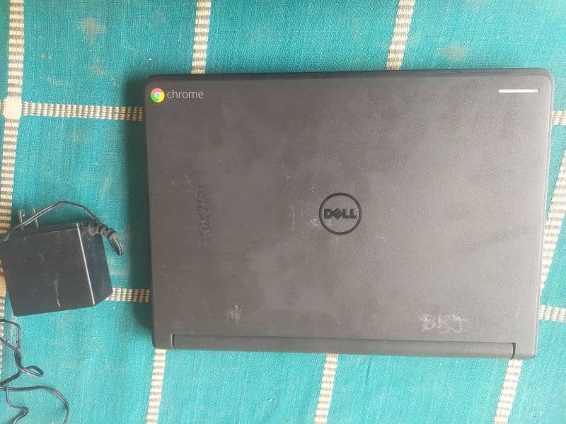 Dell Chromebook ( window 10) 9/10 condition 7+ hours battery timing 2