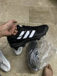 Adidas original toes