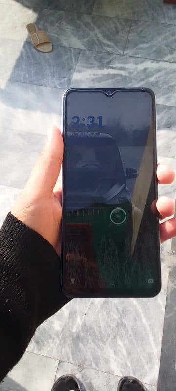 vivo y17s 10 by 10 with covers plus charger with box 1