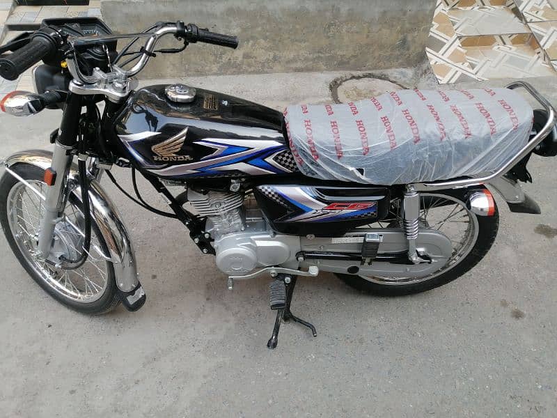 honda 125 2025 4