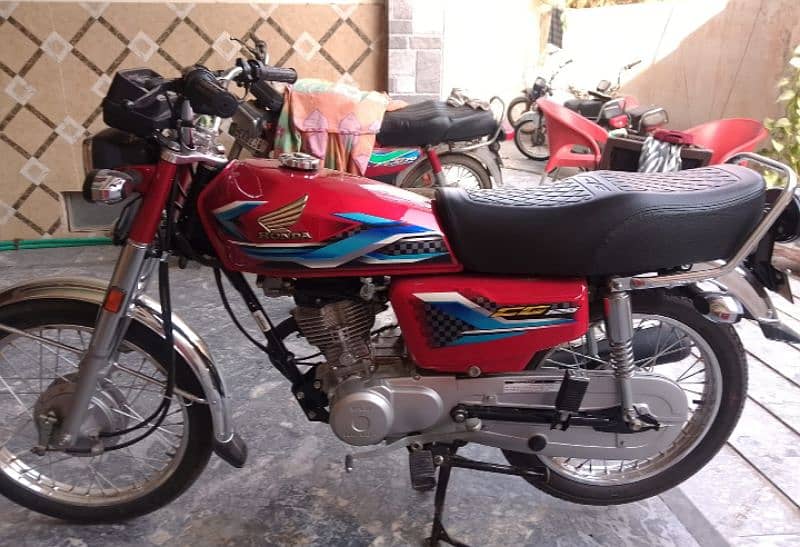 Honda CG 125 Brand New Condition 10/10 6