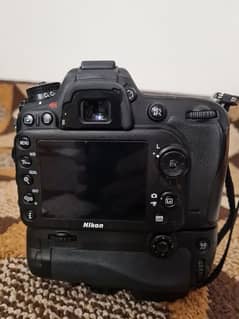 Nikon DSLR D7100 with Kit lense 18-55mm Nikon 5.6g