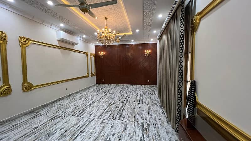 1 KANAL HOT LOCATION BRAND NEW HOUSE FOR SALE 0