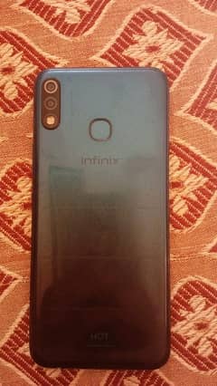 INFINIX HOT 8 2/32 URJENT SALE