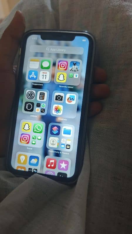 Iphone XR ( Non PTA) 0