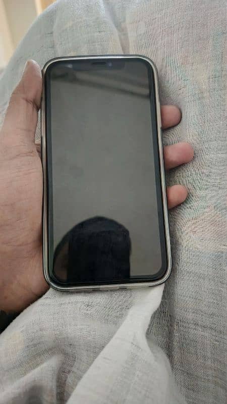 Iphone XR ( Non PTA) 2