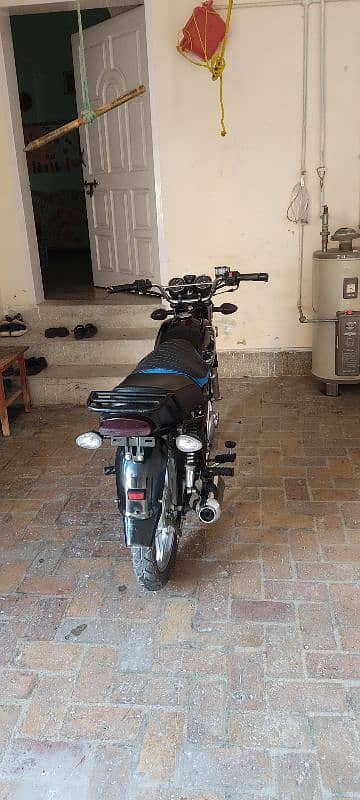 Suzuki GS 150 Special Edition 5