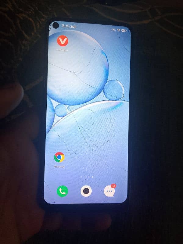 vivo y30 vivo 1940 model all ok h box ni h ID card ki copy da ga apni 6