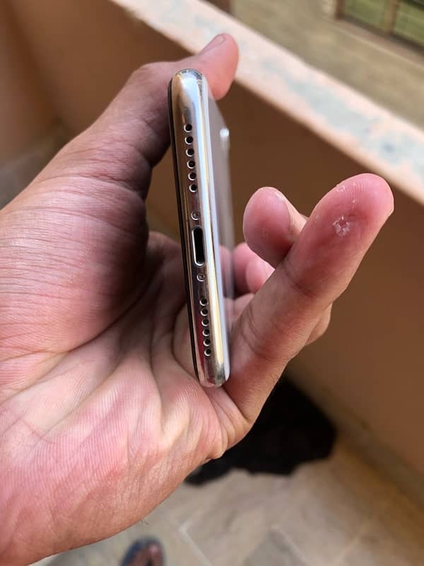 IPHONE X ( 64 Gb ) 3