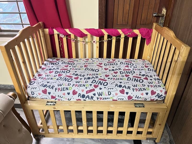 Handcrafted Solid Wooden Baby Cot/Cradle (Durable & Safe) 1