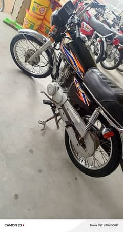 urgent sale Honda 125 totally geniun condition.