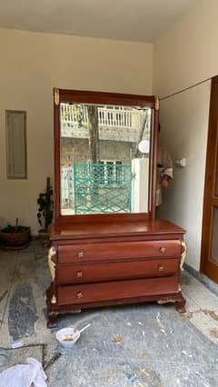 italian dressing table for sell in excellent condition