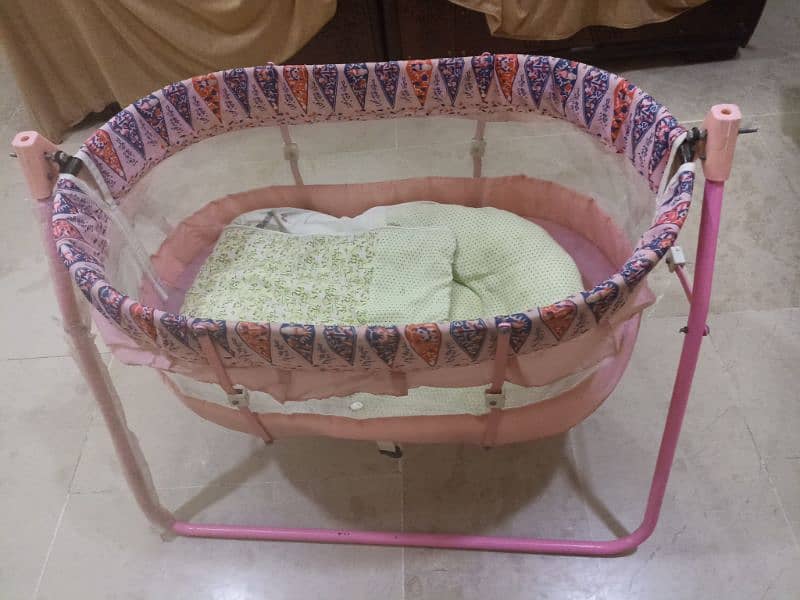 baby cot 2