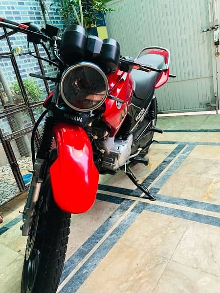 Yamaha YBR 125G RED Beast 5