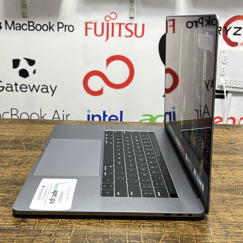 Macbook Pro 2019 intel® Core i9 32/512 SSD 3