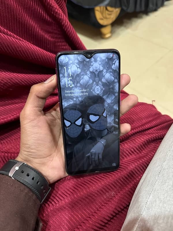 oppo f9 8/256 just minor glass break 1