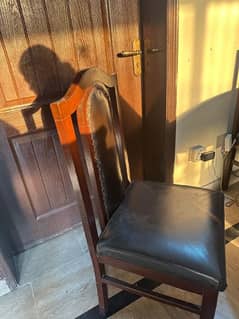 in good condition with 6 chairs