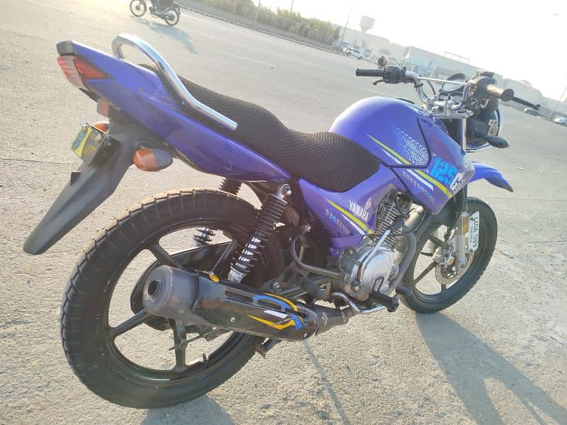 Yamaha YBR G BLUE 2020 3