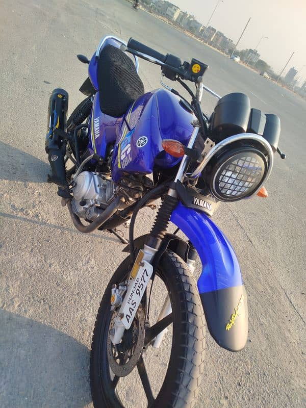 Yamaha YBR G BLUE 2020 4