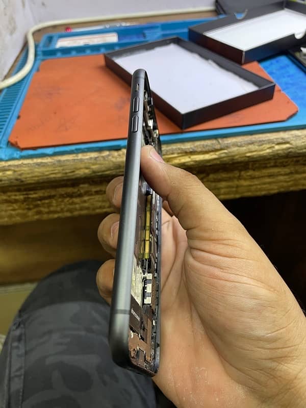 iPhone 11 parts b available hai 3