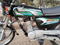 Honda cg 125 model 2023 10/10 urgent sale