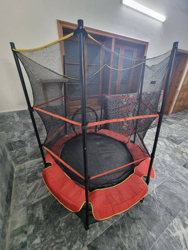 Kids Trampoline in good condition 0