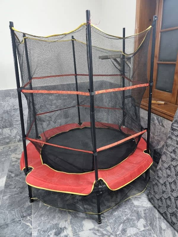 Kids Trampoline in good condition 1