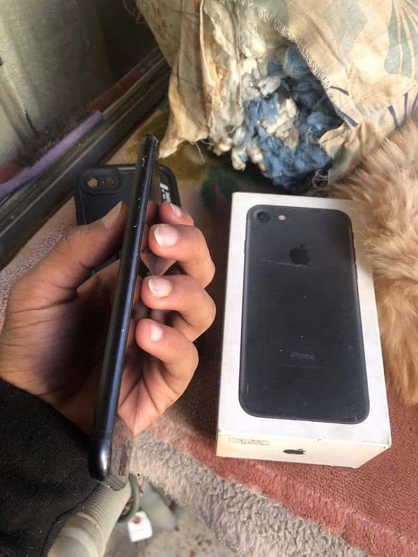 iphone 7 pta approved with box 1