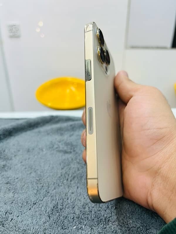 iphone 13 pro 128gb Non/pta factory unlock 10/10 confition 85% 2