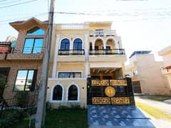 A Palatial Residence For Corner sale In Audit & Accounts Phase 1 - Block F Lahore