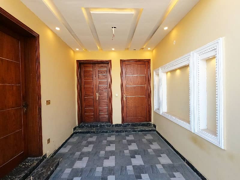 A Palatial Residence For Corner sale In Audit & Accounts Phase 1 - Block F Lahore 11